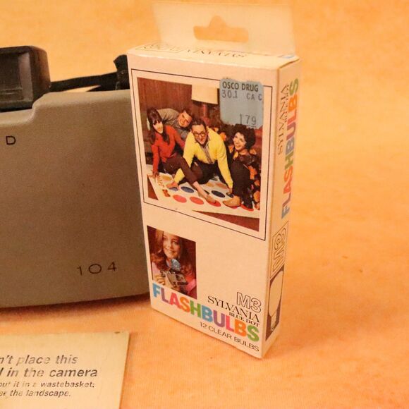 Vintage 1960's Polaroid Land Camera Automatic 103 - Picture 5 of 15